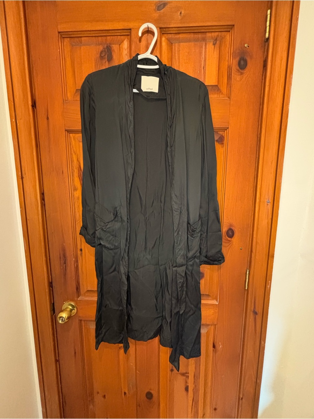Aritzia Wilfred Black Satin Robe Size XS